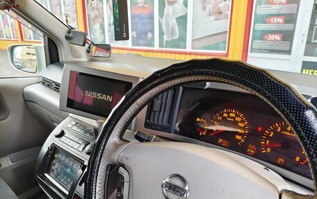 Nissan Elgrand III, 2002 год, 1 200 000 рублей, 16 фотография