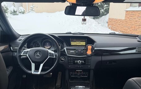Mercedes-Benz E-Класс, 2011 год, 1 860 000 рублей, 12 фотография