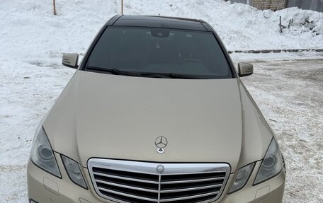 Mercedes-Benz E-Класс, 2011 год, 1 860 000 рублей, 6 фотография