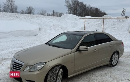 Mercedes-Benz E-Класс, 2011 год, 1 860 000 рублей, 2 фотография