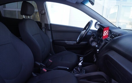 KIA Rio III рестайлинг, 2015 год, 890 000 рублей, 17 фотография