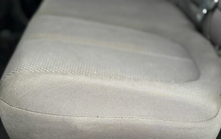 KIA Carens III (RP), 2011 год, 850 000 рублей, 13 фотография