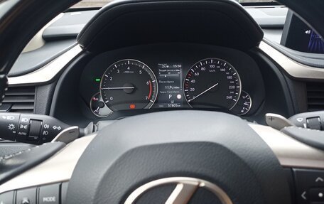 Lexus RX IV рестайлинг, 2020 год, 5 700 000 рублей, 15 фотография