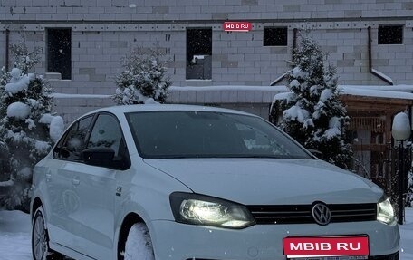 Volkswagen Polo VI (EU Market), 2013 год, 599 000 рублей, 1 фотография