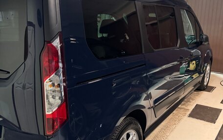 Ford Tourneo Connect II рестайлинг, 2021 год, 2 200 000 рублей, 22 фотография