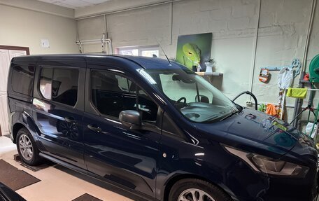 Ford Tourneo Connect II рестайлинг, 2021 год, 2 200 000 рублей, 36 фотография