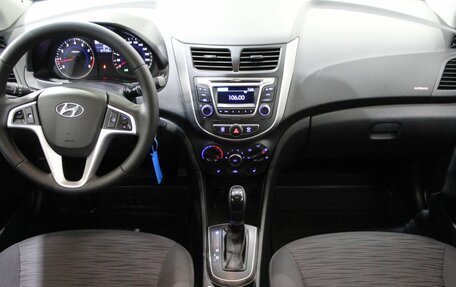 Hyundai Solaris II рестайлинг, 2015 год, 1 070 000 рублей, 25 фотография