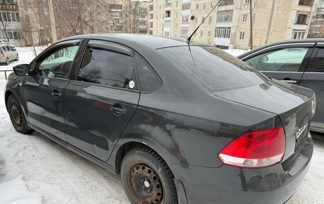 Volkswagen Polo VI (EU Market), 2011 год, 465 000 рублей, 2 фотография