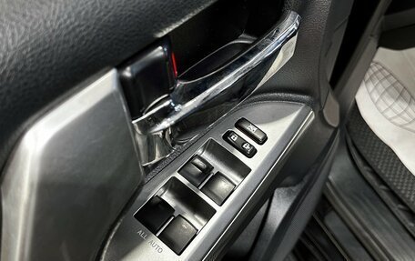 Toyota Land Cruiser 200, 2014 год, 4 200 000 рублей, 19 фотография