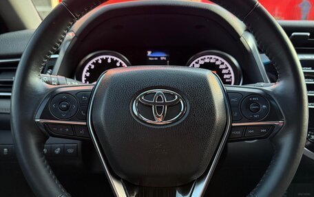 Toyota Camry, 2018 год, 3 100 000 рублей, 8 фотография