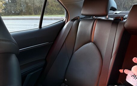 Toyota Camry, 2018 год, 3 100 000 рублей, 9 фотография