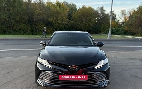 Toyota Camry, 2018 год, 3 100 000 рублей, 2 фотография