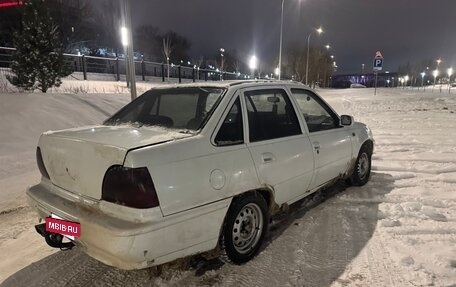 Daewoo Nexia I рестайлинг, 1995 год, 110 000 рублей, 3 фотография