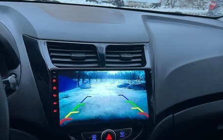 Hyundai Solaris II рестайлинг, 2011 год, 690 000 рублей, 5 фотография