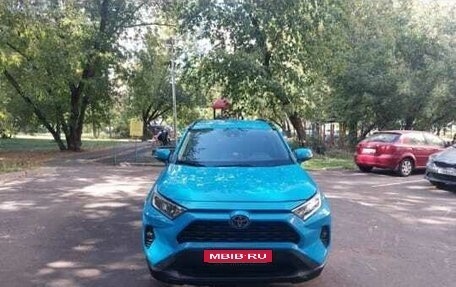 Toyota RAV4, 2021 год, 2 950 000 рублей, 1 фотография