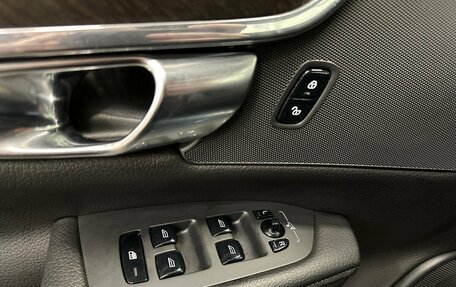 Volvo V90 Cross Country I рестайлинг, 2018 год, 3 220 000 рублей, 9 фотография