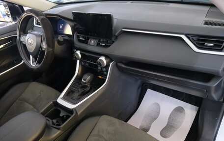 Toyota RAV4, 2025 год, 4 099 000 рублей, 24 фотография