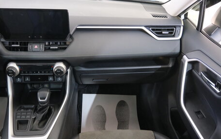 Toyota RAV4, 2025 год, 4 099 000 рублей, 23 фотография