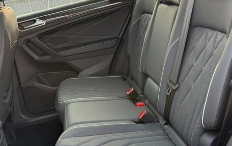 Volkswagen Tiguan II, 2022 год, 2 195 000 рублей, 8 фотография