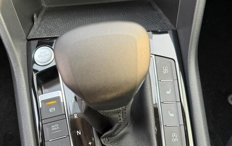 Volkswagen Tiguan II, 2022 год, 2 195 000 рублей, 13 фотография