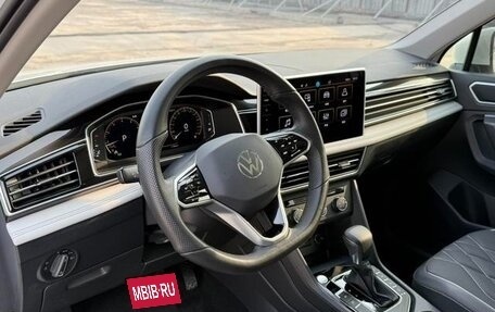 Volkswagen Tiguan II, 2022 год, 2 195 000 рублей, 10 фотография