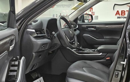 Toyota Highlander, 2025 год, 6 099 000 рублей, 21 фотография