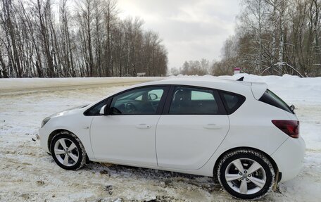 Opel Astra J, 2010 год, 725 000 рублей, 4 фотография