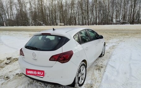 Opel Astra J, 2010 год, 725 000 рублей, 2 фотография