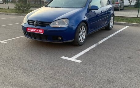 Volkswagen Golf V, 2004 год, 620 000 рублей, 1 фотография