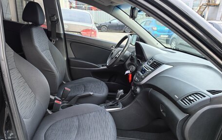 Hyundai Solaris II рестайлинг, 2015 год, 950 000 рублей, 13 фотография