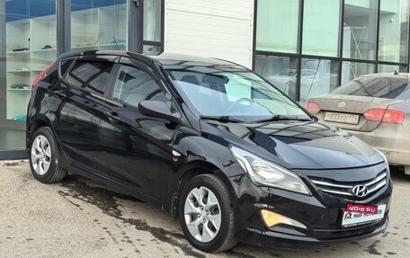 Hyundai Solaris II рестайлинг, 2015 год, 950 000 рублей, 5 фотография