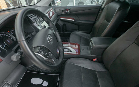 Toyota Camry, 2012 год, 1 735 000 рублей, 2 фотография