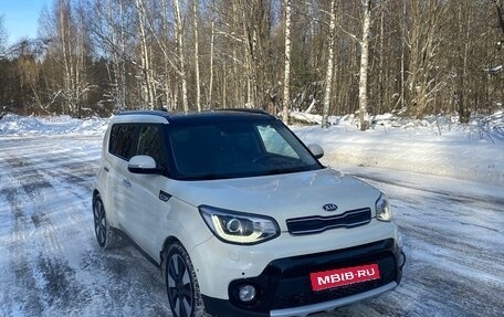 KIA Soul II рестайлинг, 2017 год, 1 300 000 рублей, 1 фотография