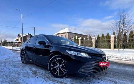 Toyota Camry, 2020 год, 3 490 000 рублей, 10 фотография