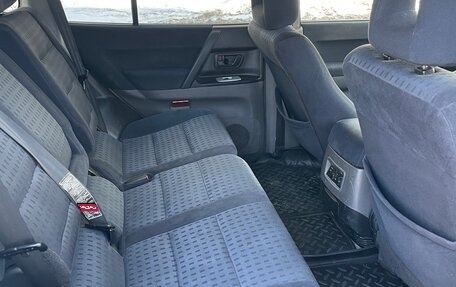 Mitsubishi Pajero III рестайлинг, 2002 год, 840 000 рублей, 14 фотография