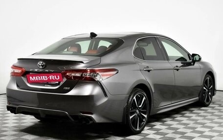 Toyota Camry, 2019 год, 2 000 000 рублей, 5 фотография