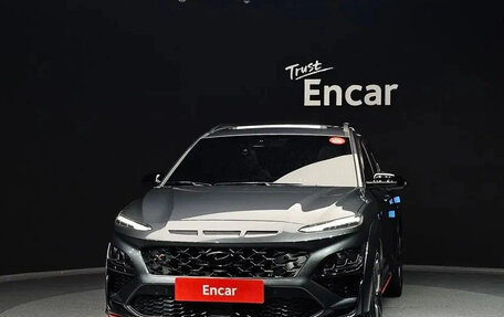 Hyundai Kona I, 2022 год, 1 680 000 рублей, 2 фотография