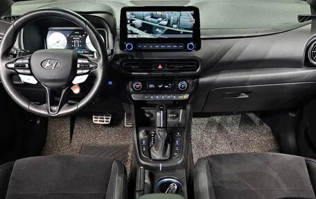 Hyundai Kona I, 2022 год, 1 680 000 рублей, 6 фотография