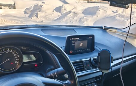 Mazda 3, 2017 год, 2 200 000 рублей, 19 фотография