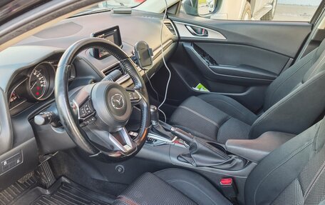 Mazda 3, 2017 год, 2 200 000 рублей, 32 фотография