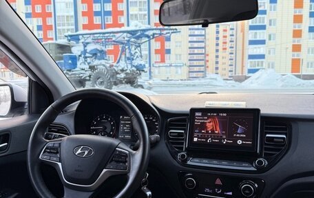 Hyundai Solaris II рестайлинг, 2022 год, 1 970 000 рублей, 10 фотография