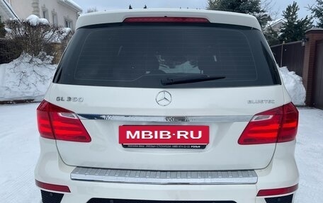Mercedes-Benz GL-Класс, 2015 год, 4 000 000 рублей, 2 фотография