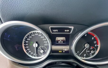 Mercedes-Benz GL-Класс, 2015 год, 4 000 000 рублей, 24 фотография