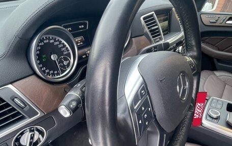 Mercedes-Benz GL-Класс, 2015 год, 4 000 000 рублей, 22 фотография