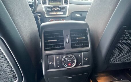 Mercedes-Benz GL-Класс, 2015 год, 4 000 000 рублей, 28 фотография