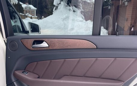 Mercedes-Benz GL-Класс, 2015 год, 4 000 000 рублей, 31 фотография