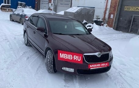 Skoda Superb III рестайлинг, 2011 год, 1 200 000 рублей, 2 фотография