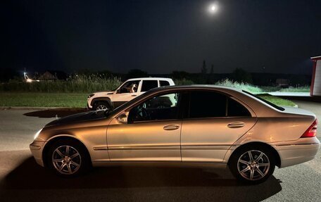 Mercedes-Benz C-Класс, 2003 год, 480 000 рублей, 9 фотография