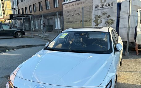 Hyundai Elantra, 2024 год, 2 150 000 рублей, 13 фотография