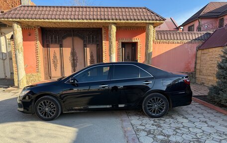 Toyota Camry, 2015 год, 1 900 000 рублей, 4 фотография